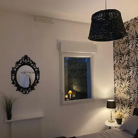 A Avec Terrasse Et Jardin De Plain Pieds Διαμέρισμα